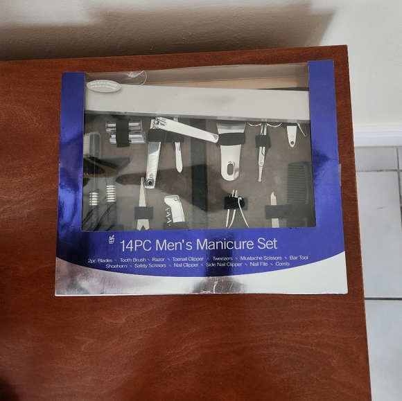 Mens 14 Pieces Manicure Set - Picture 4 of 4